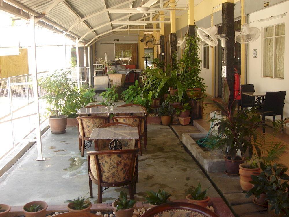 Rasa Motel Batu Ferringhi Zewnętrze zdjęcie